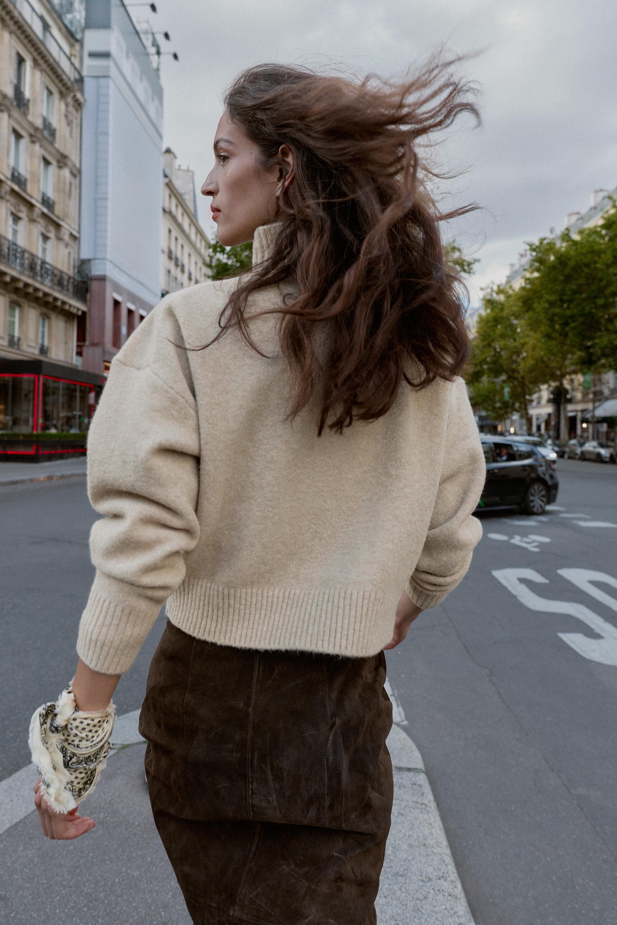 SOFT KNIT HIGH NECK JUMPER